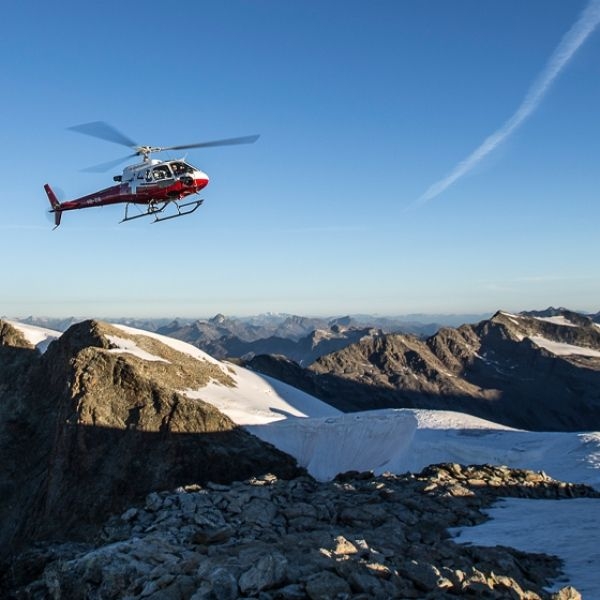 Extensive glacier flight - Urner Alps